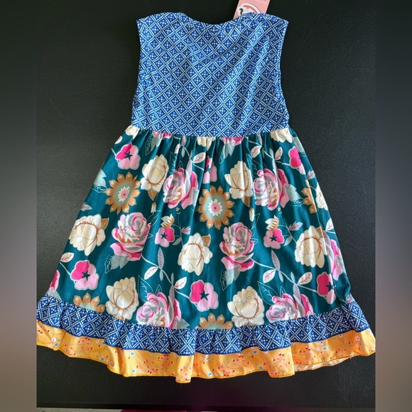 Boutique Floral Kids Dress with Pockets - Picture 4 of 4